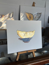 Load image into Gallery viewer, Whale tail with water
