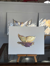 Load image into Gallery viewer, Whale tail with water
