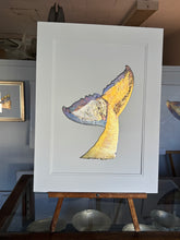 Load image into Gallery viewer, Vertical whale tail
