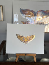Load image into Gallery viewer, Whale tail
