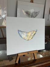 Load image into Gallery viewer, Whale tail
