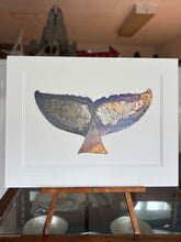 Load image into Gallery viewer, Whale tail
