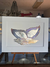 Load image into Gallery viewer, Whale tail with water
